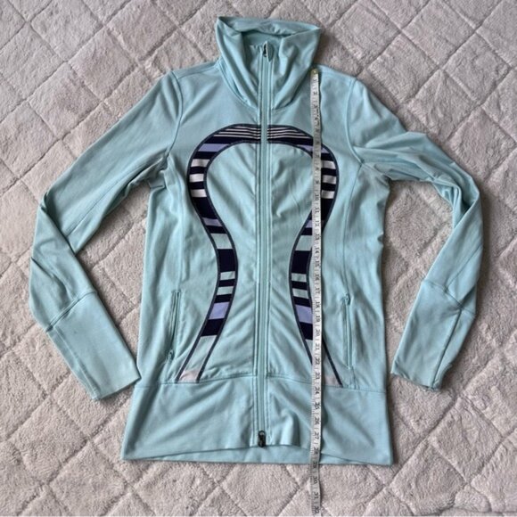 Lululemon | "Heathered Aquamarine / Discover Stripe" In Stride Jacket | Size 8 - Picture 9 of 9